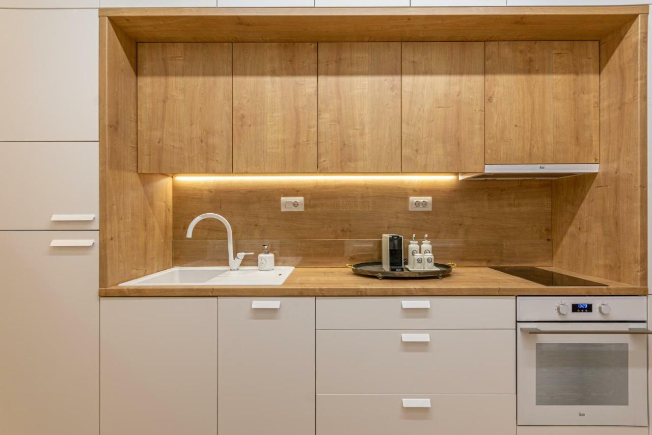Chandakos 8 Design Apts Candia Esterno foto