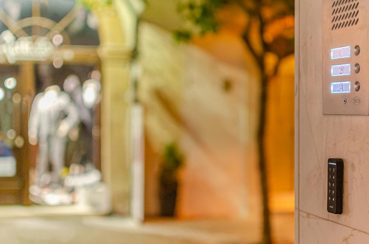 Chandakos 8 Design Apts Candia Esterno foto